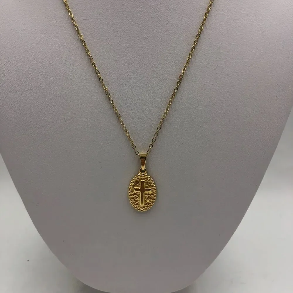 18K Gold Plated Round Cross Faith Religious Necklace Hypoallergenic Waterproof